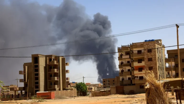 ارتفاع وتيرة القصف العشوائي لأحياء الخرطوم السكنية في السودان